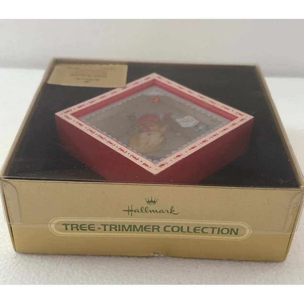 Hallmark 1980‎ Betsey Clark Joy To The World 3D Shadow Box Christmas Ornament